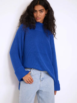 Свитер с содержанием шерсти мериноса