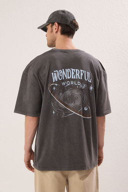 TRENDYOL MAN Antrasit Oversize/Genis Kesim Eskitme/Soluk Efekt Galaksi Bask?l? T-Shirt TMNSS25TS00102 - Trendyolmilla фото 4
