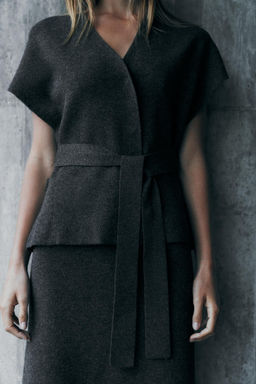 KNIT WAISTCOAT WITH BELT - Zara фото 12