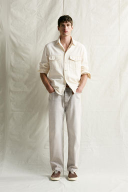 JEANS STRAIGHT ANKLE FIT / Gris claro