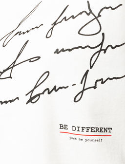 Футболка из премиального хлопка с авторским принтом