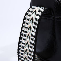 Сумка женская кросс-боди на молнии, 22×9×14 см, чёрная