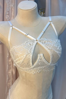 D0137 БЕЛЫЙ КОМПЛЕКТ БЕЛЬЯ