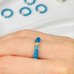 Кольцо на резинке из Апатита 17 р.