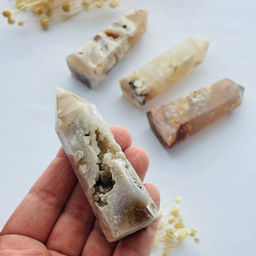 Кристалл из цветочного Агата