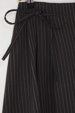 Trendyolmilla Koyu Antrasit Plise ve Kurdele Detayl? Mini Boy Dokuma Etek TEDAW25ET00012  фото 2