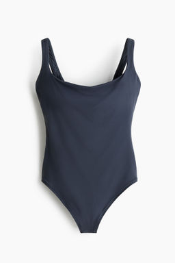 Body de microfibra con copas acolchadas