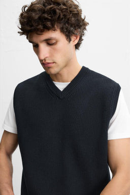 TEXTURED KNIT VEST - Zara фото 5
