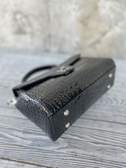 Женская лаковая сумка под крокодила HW-7711 Блек