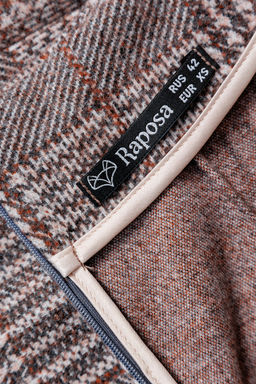 273-1BRN Юбка теплая в клетку миди