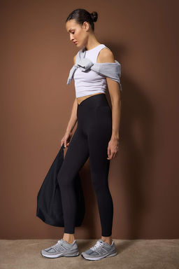 Siyah Soft F?rcal? Kumas Kruvaze Bel Detayl? Tam Boy Orme Spor Tayt THMAW26TY00023