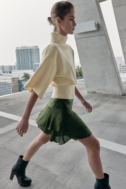 KNIT JUMPER WITH SHOULDER PADS AND SHORT SLEEVES - Zara фото 8