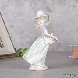 Статуэтка Девушка 17 см / HP0079 /уп 60/