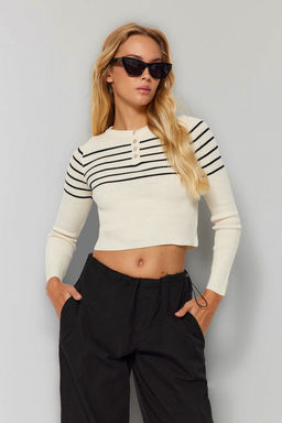 Tas Crop Cizgili Triko Kazak TWOAW24KZ01201 - Trendyolmilla фото 3