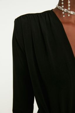 Siyah Kruvaze Yaka Orme Body TPRAW22BD0161