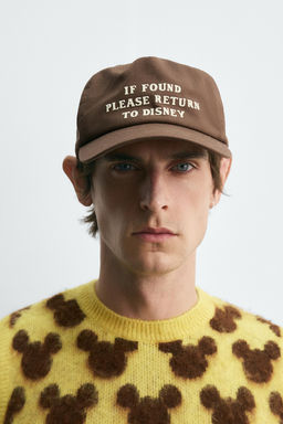TEXT CAP HARRY LAMBERT FOR ZARA X DISNEY