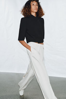 BLAZER CROPPED MANGA CORTA ZW COLLECTION / Negro - Zara фото 4