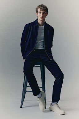 Pantalon en sarga de algodon Slim Fit