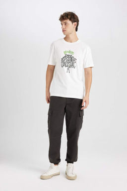 Beetlejuice (1988) Мужская хлопковая футболка с короткими рукавами стандартного кроя цвета экрю с круглым вырезом и принтом - Defacto фото 2