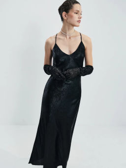 Платье миди из блестящей ткани / Zarina