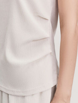 Топ из фактурной ткани с декоративной сборкой / Zarina  фото 6