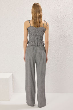 K?rm?z? Poti Kare Dokulu Fitted/Vucuda Oturan Gipeli Esnek Orme Bluz TWOSS25BZ00224 - Trendyolmilla фото 12