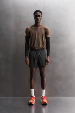 COLOUR BLOCK RUNNING SHORTS - Zara фото 9