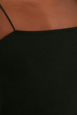 Siyah Bodycone/Vucuda Oturan Kare Yaka Mini Esnek Orme Kalem Elbise TWOSS21EL2327 - Trendyolmilla фото 4