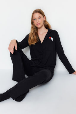 Trendyolmilla Siyah Pamuklu Kalpli Gomlek-Pantolon Orme Pijama Tak?m? THMAW24PT00008