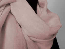 Платок 20С130-ШР/039/у 140*140 цв. 2104 рис. 0 серо-розовый