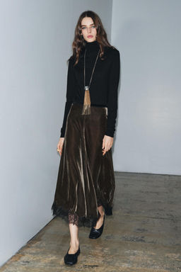 ZW COLLECTION LIMITED EDITION LACE VELVET SKIRT