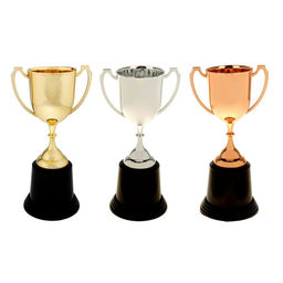 Кубок 036В, сер., подставка пластик, 10 12,5 22,7 см