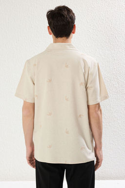 TRENDYOL MAN Ekru Regular Fit K?sa Kollu Nak?sl? Keten Gorunumlu Yazl?k Gomlek TMNSS25GO00025 - Trendyolmilla фото 6