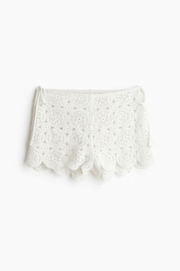 Pantal?n playero corto efecto crochet