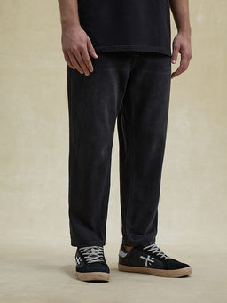 Всесезонные укороченные чёрные джинсы tappered