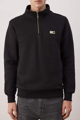 Siyah Regular/Normal Kesim Dokulu Etiket Detayl? Fermuarl? Sweatshirt TMNAW26SW00062 - Trendyolmilla фото 3