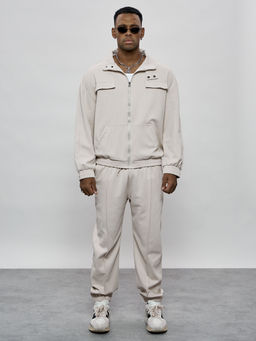 Спортивный костюм бежевого цвета