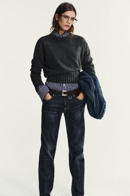 RIBBED KNIT SWEATER
