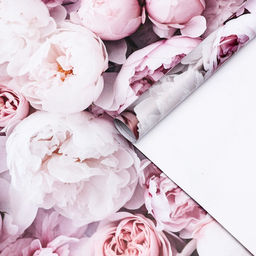 Цена за 10 шт. Бумага упаковочная, глянцевая «Весенний букет пионов», 40×60 см