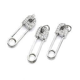 Подвеска Булавка 23*7мм с фианитами, серебристая