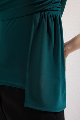 Siyah Tek Kol Asimetrik Drape/Buzgu Detayl? Vucuda Oturan Esnek Orme Bluz TWOSS25BZ00286 - Trendyolmilla фото 7