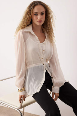 Beyaz Parlak Kumas Ici Atletli Gomlek TWOAW26GO00109