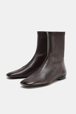 LIMITED EDITION FLAT LEATHER ANKLE BOOTS - Zara фото 4