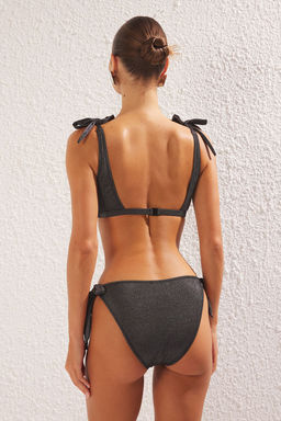 Trendyolmilla Siyah Ucgen Baglamal? Simli Regular Bikini Tak?m? TBESS25BT00009 фото 5