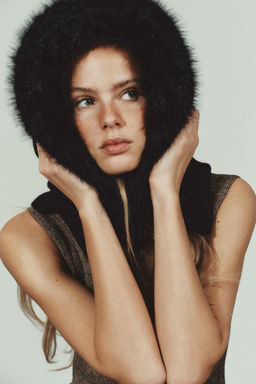 KNIT FAUX FUR HOOD