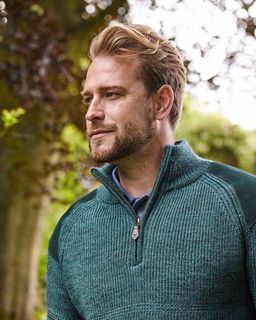 Мужской свитер с заплатками из натуральной овечьей шерсти