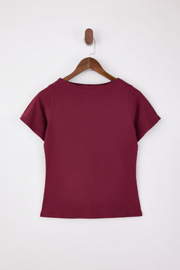 Bordo Relaxed/Rahat Kal?p Kay?k Yaka K?sa Kollu %100 Pamuk Orme T-Shirt TWOSS26TS00004