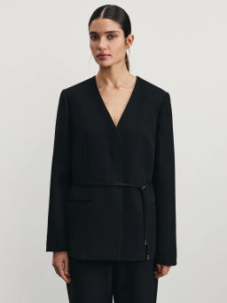 Однобортный жакет приталенного кроя с поясом / Zarina фото 3