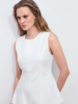 Приталенный жилет с баской ZR2605022501-1 / Zarina