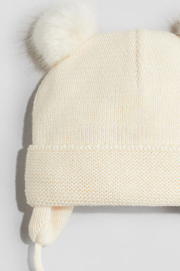 Gorro beanie con orejeras y forro polar